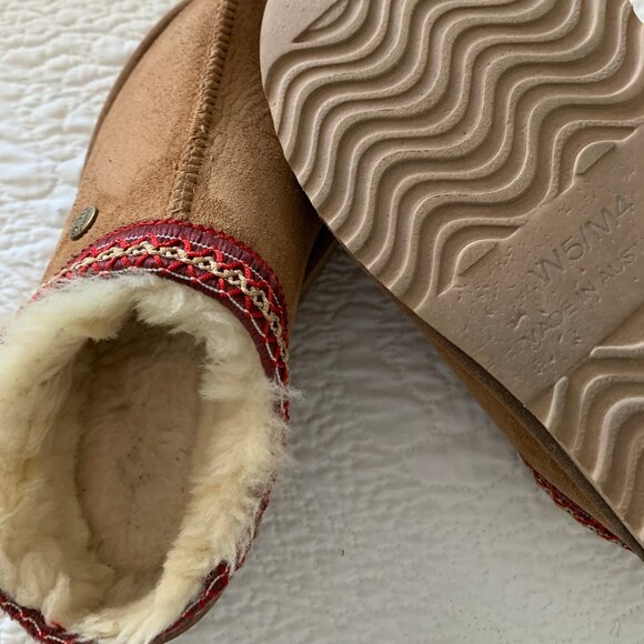 Ugg Slippers - Picture 3 of 4